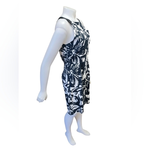 Mario Serrani Dress Sleeveless Floral Black/White Size 8Women’s size 8EUC - Picture 3 of 10